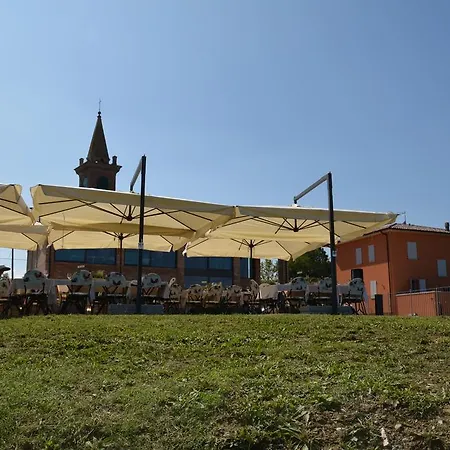 Il Primo Fiore Feriegård *